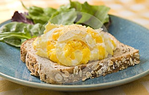 Scrambled egg sandwich