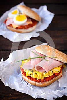Scrambled egg sandwich
