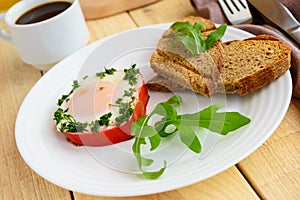 Scrambled eggs, baked in a ring bell pepper, toast, arugula