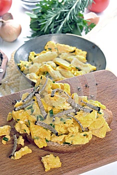 Scrambled eggs with grated summer truffle