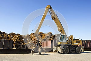 Scrap Heap Crane