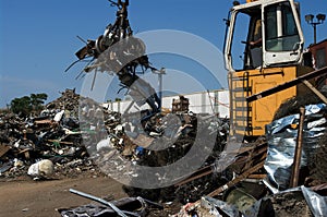 Scrapyard truck grabber photo