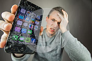 Screen cracked Iphone