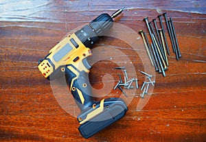 The screwdriver and drill works