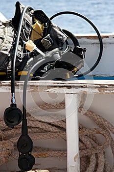 Scuba diving equipment