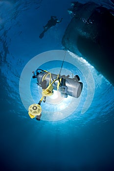 Scuba diving, safety scuba tank to the bearing
