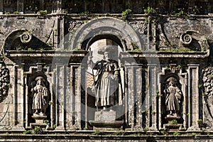 Sculpture of the Apostle Santiago and his disciples