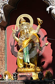 Sculpture, architecture and symbols of Buddhism, Thailand