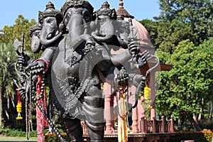 Sculpture, architecture and symbols of Buddhism, Thailand