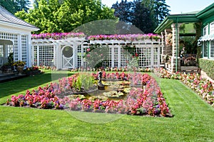 Sculpture and fountain at Butchart Gardens