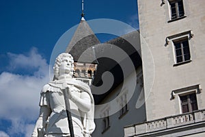 Sculpture of Gaston Febus in Pau photo