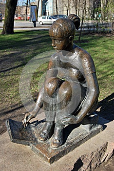 Sculpture of a girl