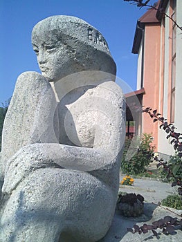 Sculpture of a girl