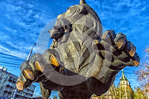 Sculpture of the Irkutsk Babr in the city center