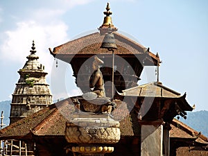 Sculpture of King Bhupatindra Malla photo