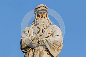 Sculpture of Leonardo Da Vinci