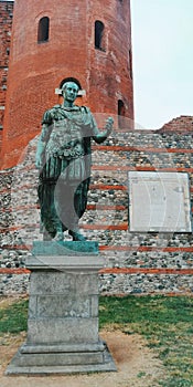 Sculpture in Porta Palatina