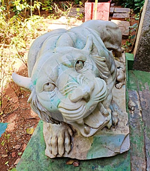 Sculpture of a roaring lioness at Sukha Vana in Mysore