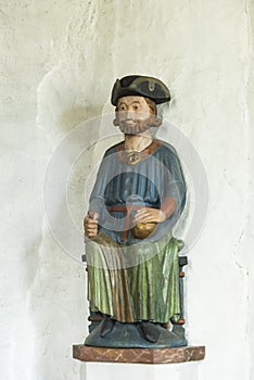 Sculpture of Saint Olaf with tricorn hat