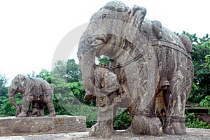 Sculpture of the temple of Konarak-Orrisa. photo