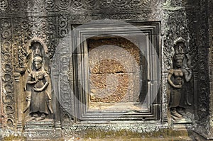 Sculptures at Angkor Wat