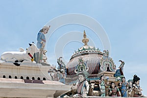 Sculptures on roof of Sri Mariamman Temple, Singapore
