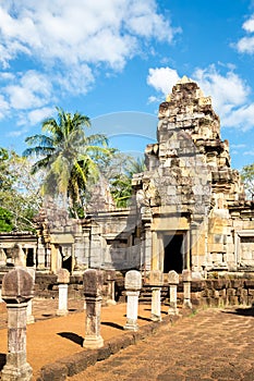 Sdok Kok Thom Castle