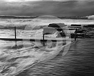 Sea Avalon Pool triangles BW