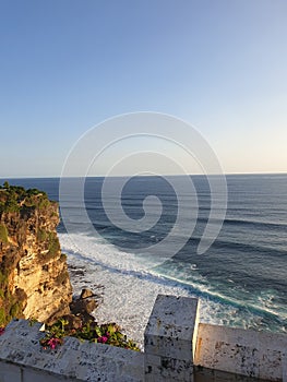 Sea with big waves and clear sky