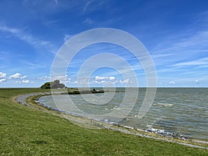 Sea dyke around Molkwerum