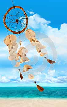 Sea shells blowing in the wind