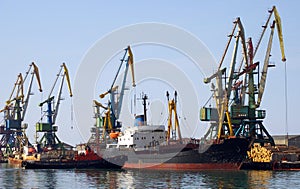 Sea trade port