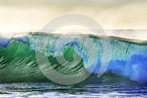 SEa Turim beach roll front wave