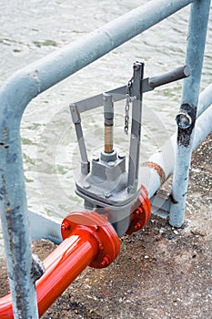 Sea water valve
