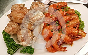 Seafood shrimps cooked in dual chinese style