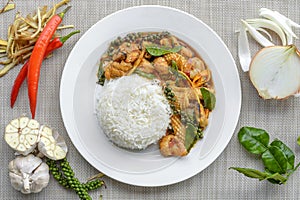 Seafoods cooked with thai spicy paste