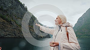 Seagull snatches treat from tourist's hands, travels through Norway's fjords