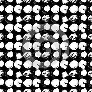 Seamless black and white pattern with circles