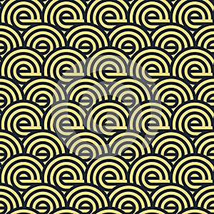 Seamless luxury letter e pattern in black and gold