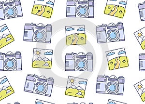 Seamless pattern with cameras and photos. Hand-drawn doodle vintage photo camera, sketch