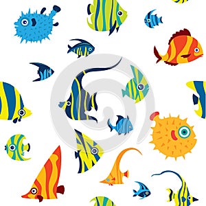 Seamless pattern with cartoon reef fish.