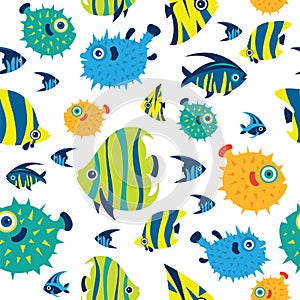 Seamless pattern with cartoon reef fish.