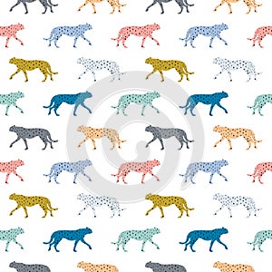 Seamless pattern with cheetahs, leopards in the jungle