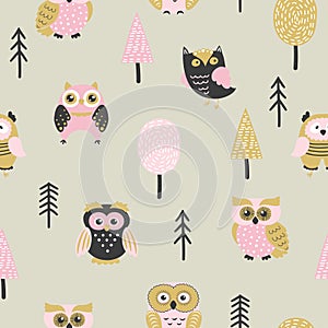 Seamless pattern with cute owls ant trees. Forest background.