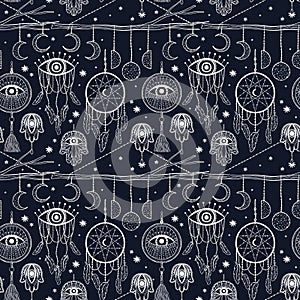 Seamless pattern dream catcher.Vintage bohemian drawing style.