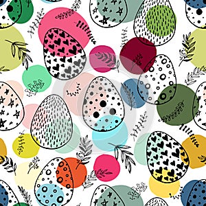 Seamless pattern with hand drawn ornamental eggs and colorful scattered confetti.