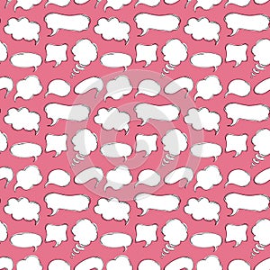 Seamless pattern with hand drawn sketch speech bubbles.