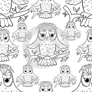 Seamless pattern howlet bird with raised wings.