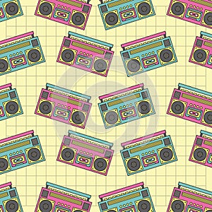 Seamless pattern tape recorder 90s device music retro