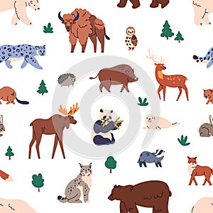 Seamless pattern, wild animals. Endless fauna background design, repeating print. Repeatable wildlife, beasts texture, bison, elk